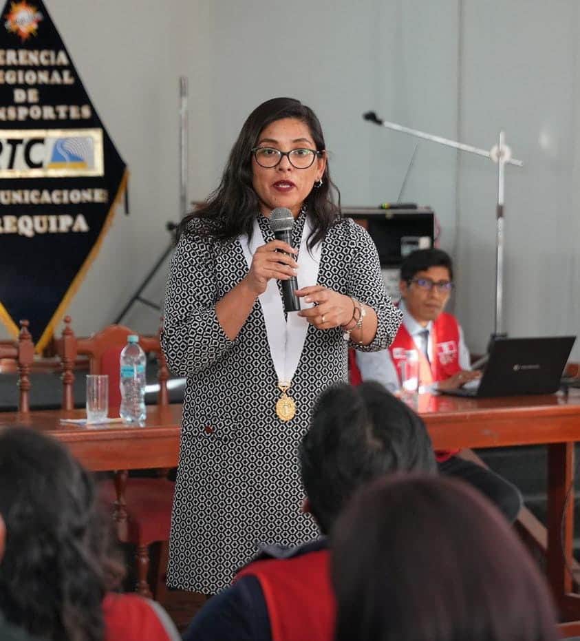Dr. Patricia Posadas Larico