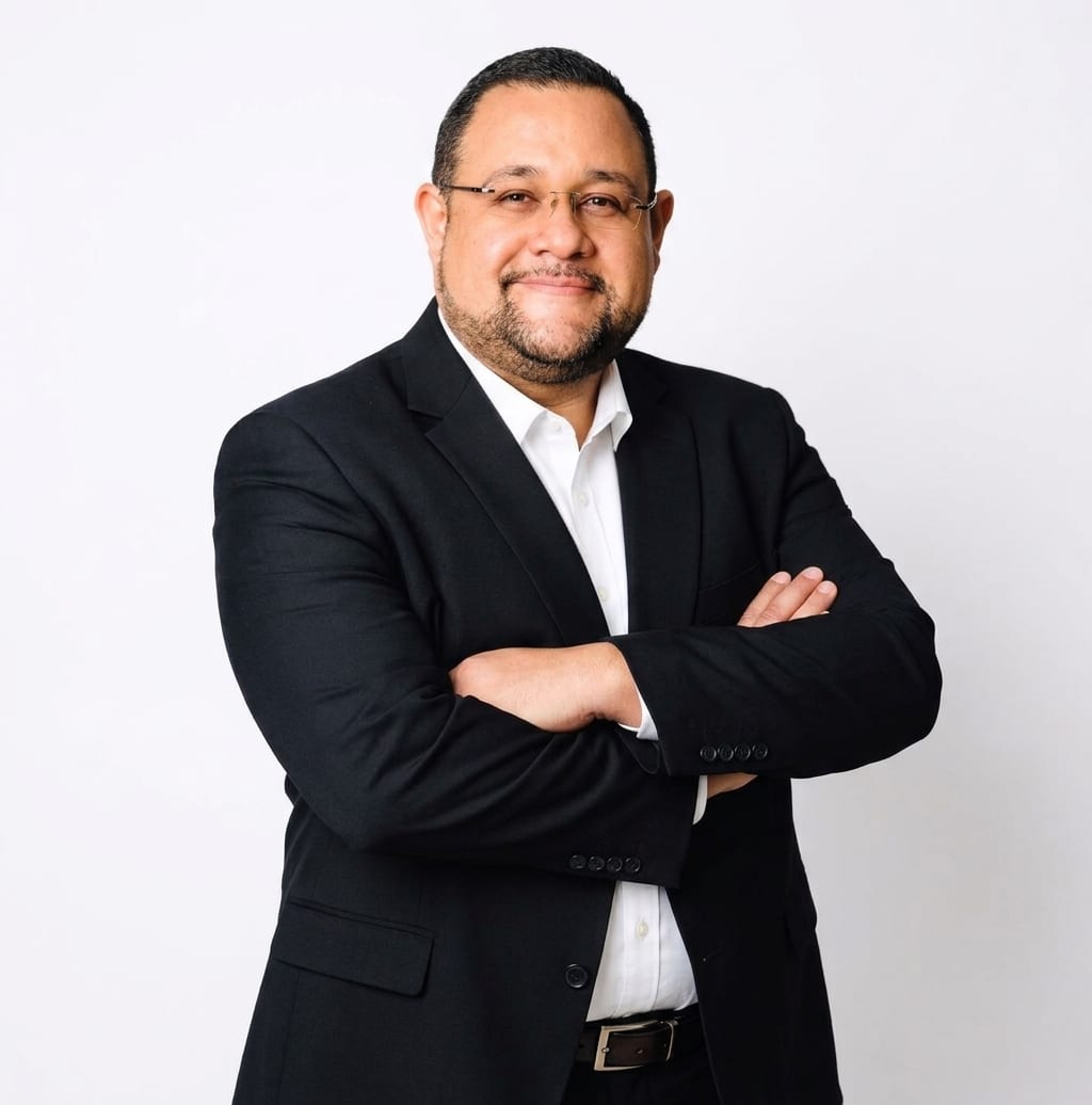 Dr. Enrique Aguilar